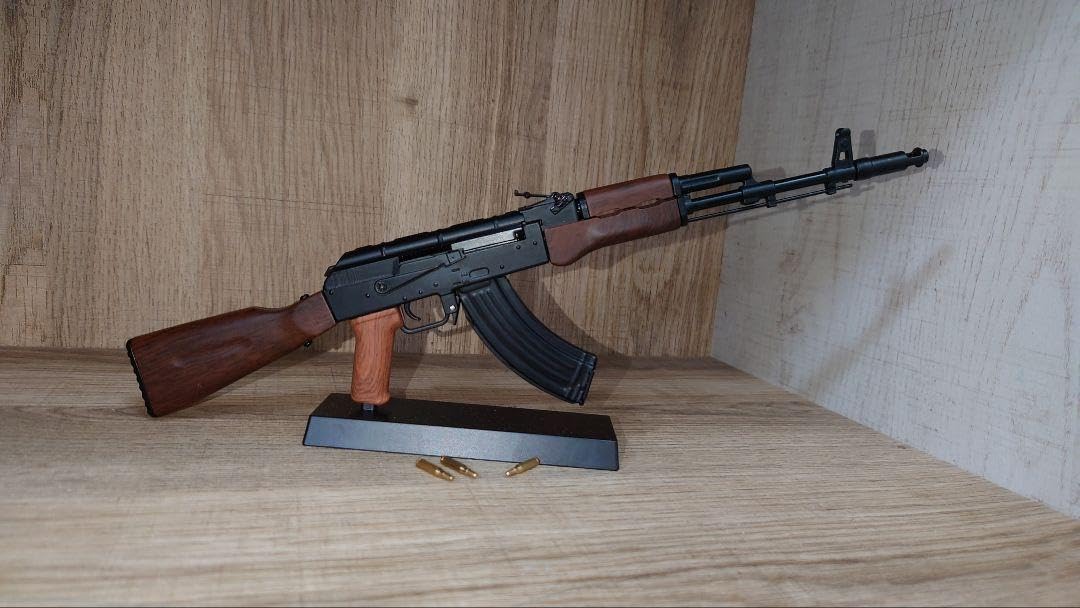 Amazon | 1/3スケール ミニチュア模型 AK47 Q | モデルガン 通販