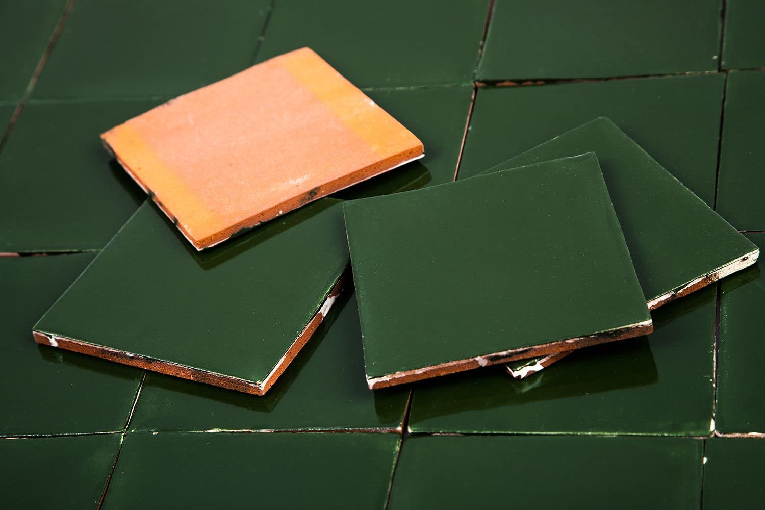 Cerames Azulejos verdes mexicanos monocolor Verde Esmeralda Delgado - azulejos de mosaico, azulejos ceramica monocromáticos para cocina, baño | Un paquete de 90 baldosas verdes ceramica 10,5x10,5 cm