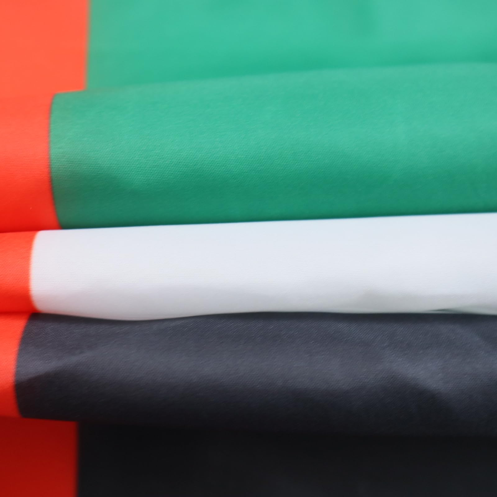 AZ FLAG United Arab Emirates Flag 150 x 90 cm with 4 Eyelets for Balcony or Wall, 1 Pièce - Image 2