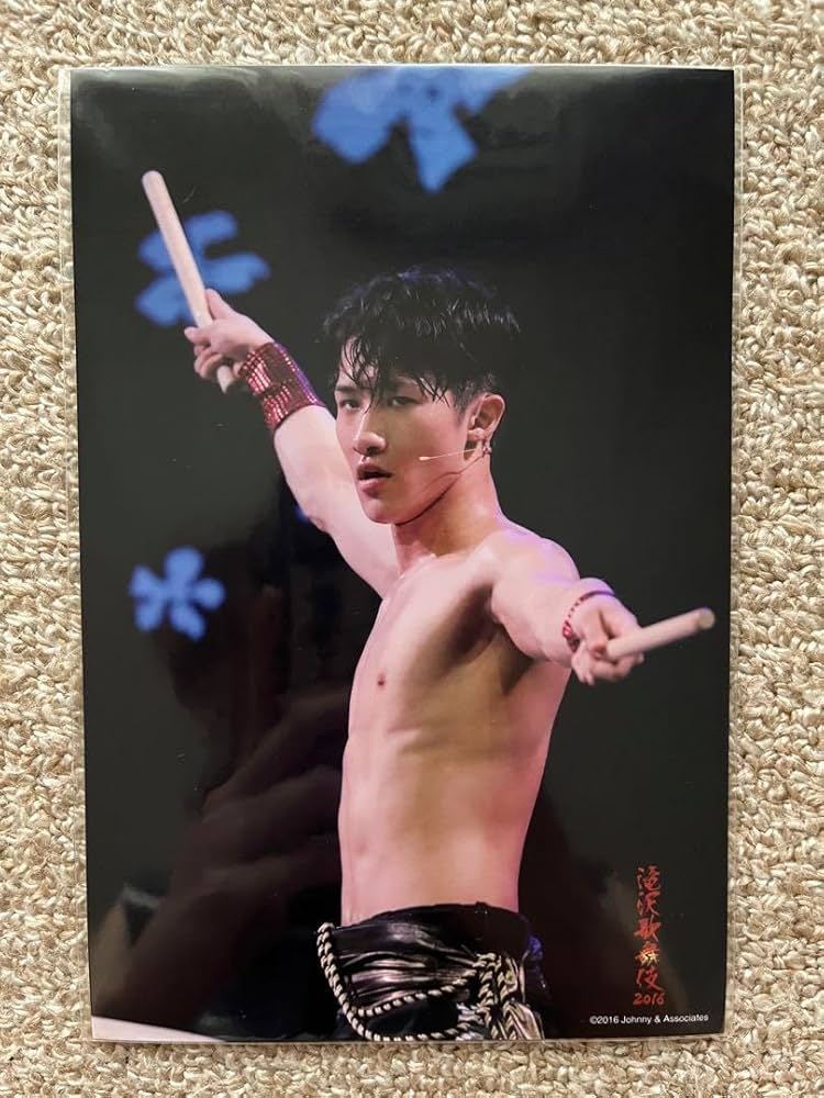 滝沢歌舞伎 パンフレット クリアファイル 岩本照写真付 Amazon