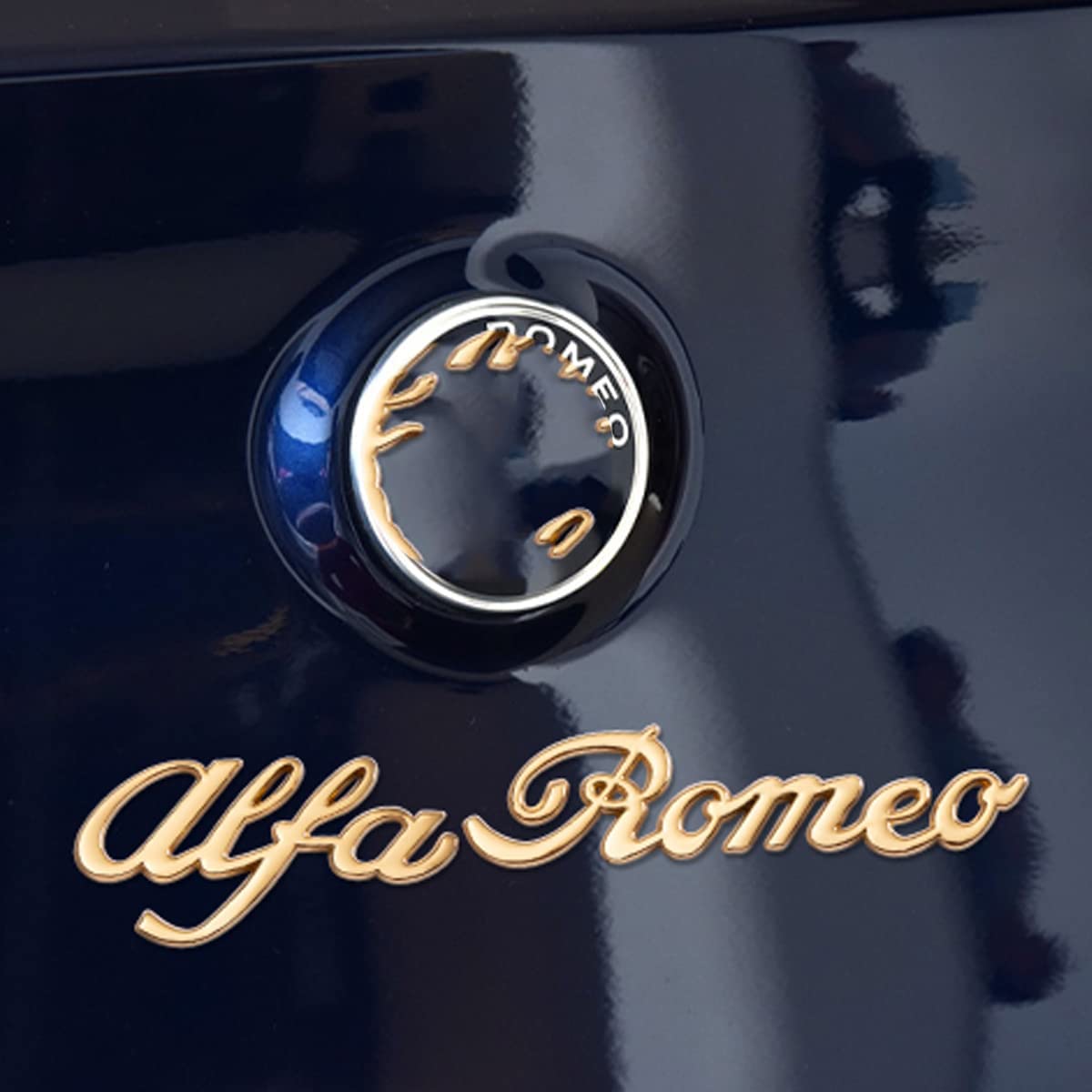 Autocollant Emblème Alfa Romeo Mito - Déco Voiture Imperméable - Facile à Coller - Pour Calandre, Portière, Hayon - Bleu - 13