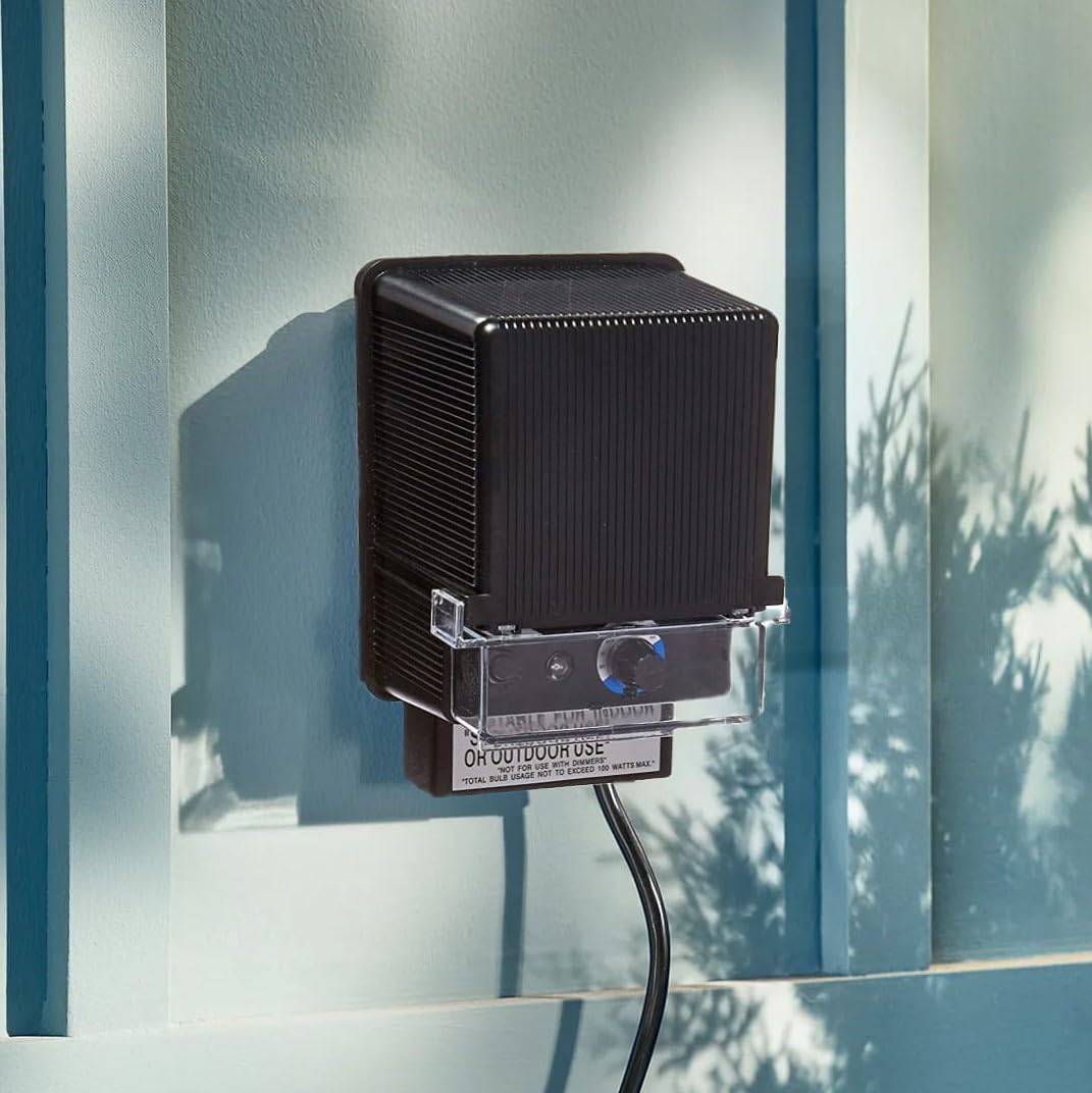 Tru-Scapes® Outdoor Low Voltage 100W Transformer