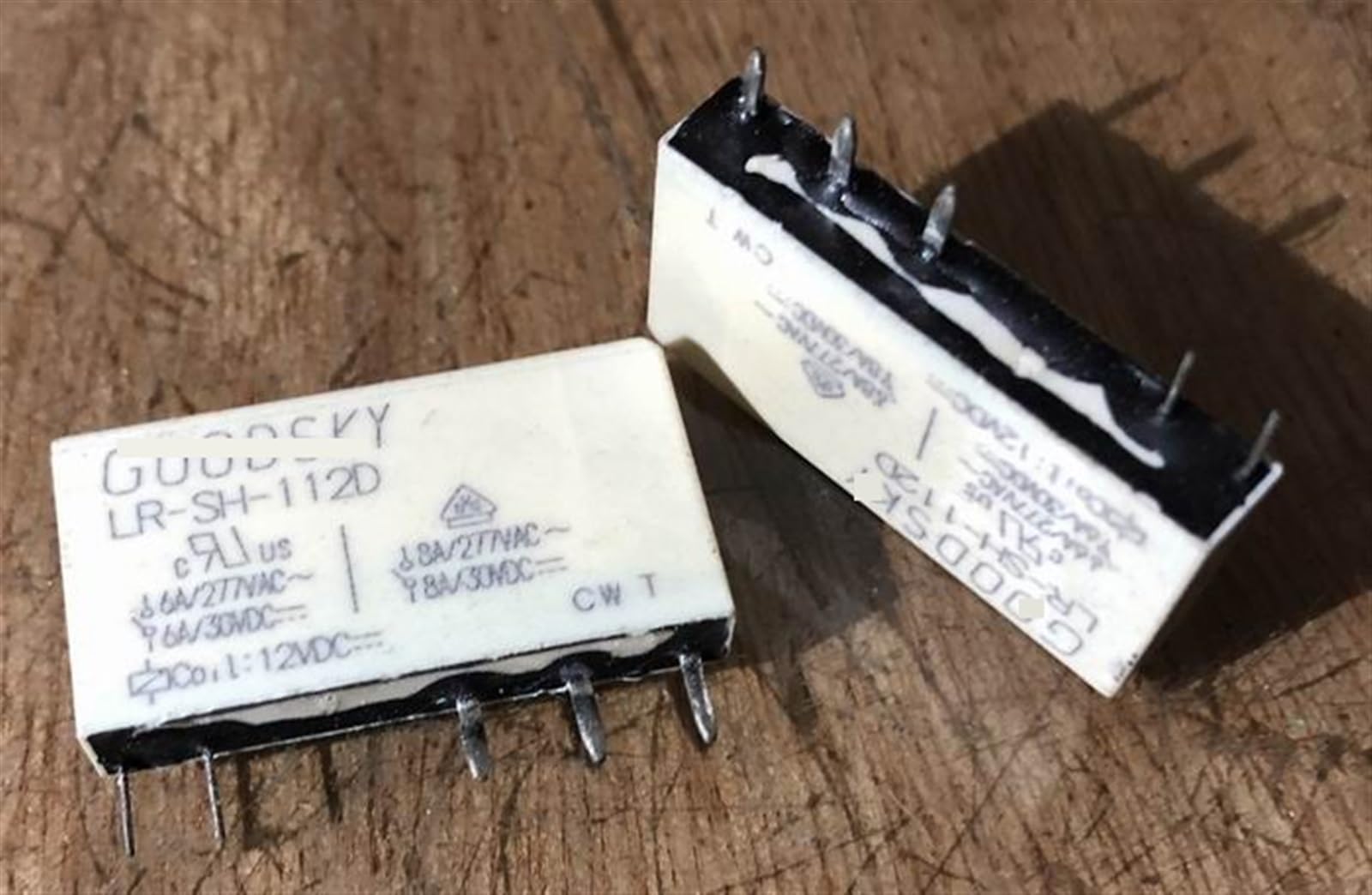 Relais 5 broches LR-SH-112D résout les pannes de circuit 12V 6A - 3