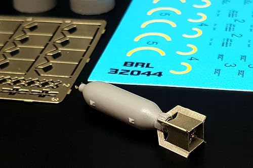 Miniatura 2 de BRENGUN Brengan 132 US Army AN-M30A1 100lb bomba plástico modelo piezas HAUBRL32044