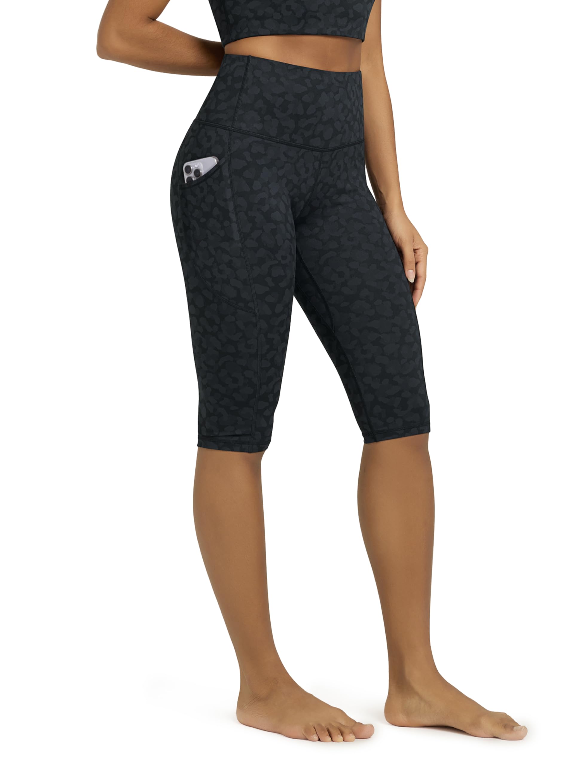 ODODOS Women's High Waisted Yoga Capris with Pockets, Tummy Control Non See Through Workout Athletic Running Capri Leggings