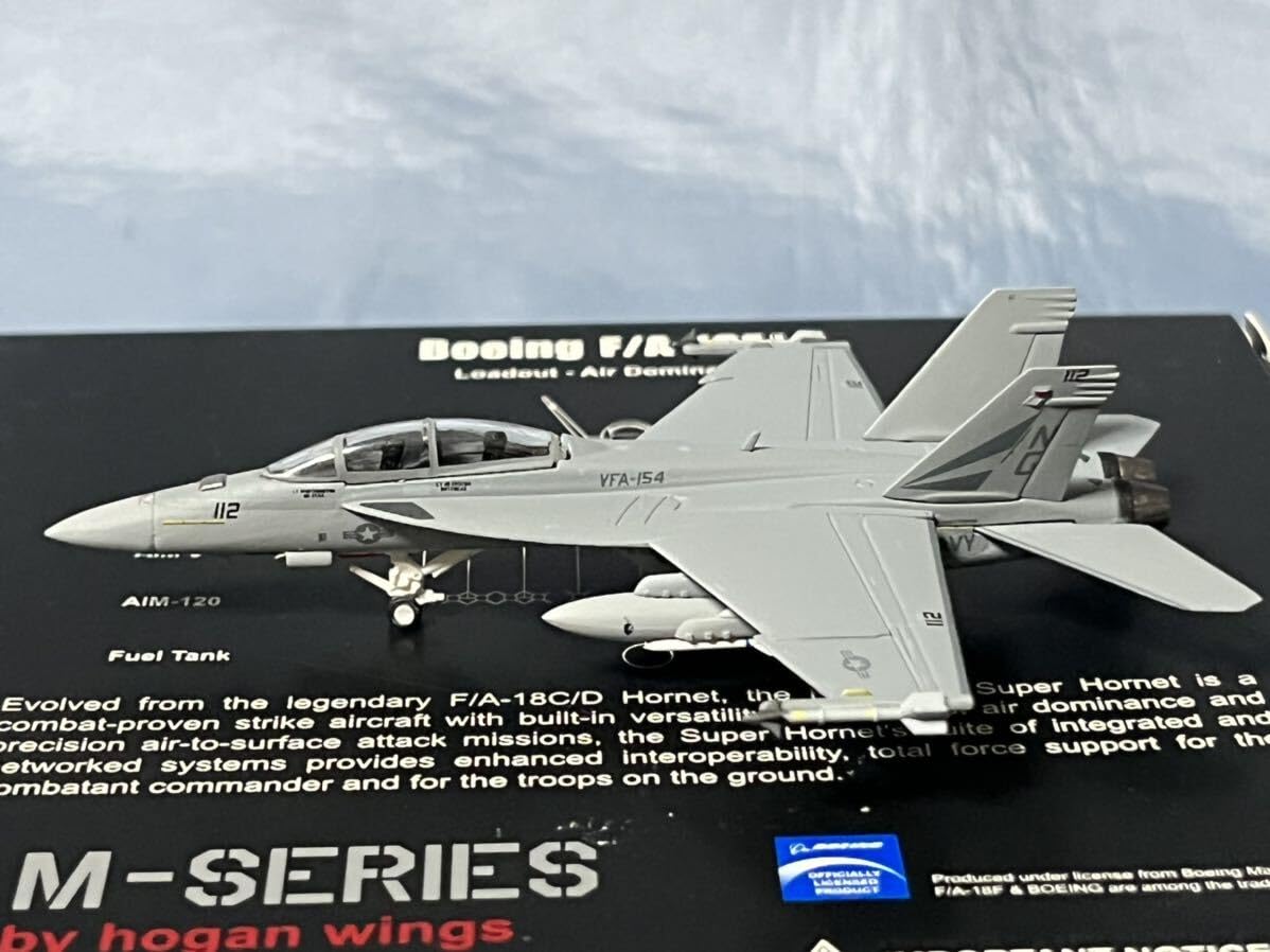 Amazon | ホーガン ウィングス製 Mシリーズ F/A-18F 1/200