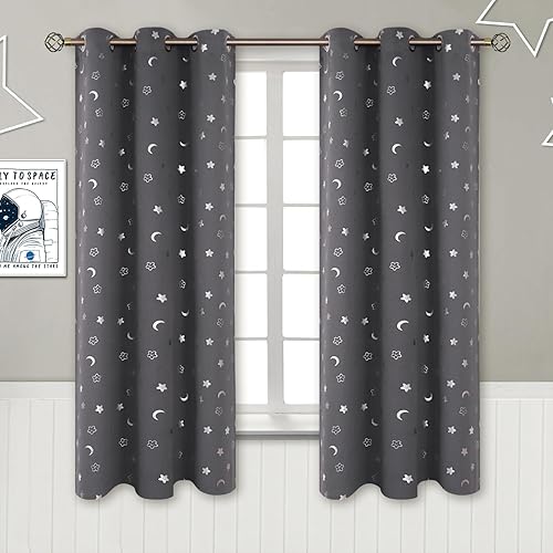 Cortinas opacas BGment Moon and Stars para dormitorio infantil.