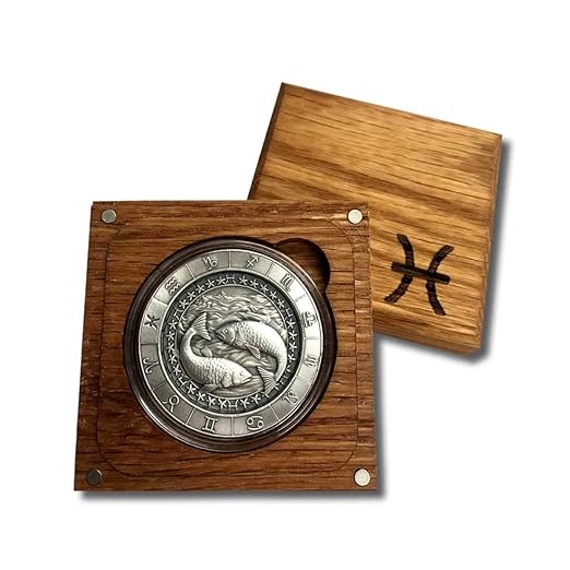 1 Troy oz .999 Fine Silver Pisces Zodiac Round with Antique Finish in Wooden Display Box