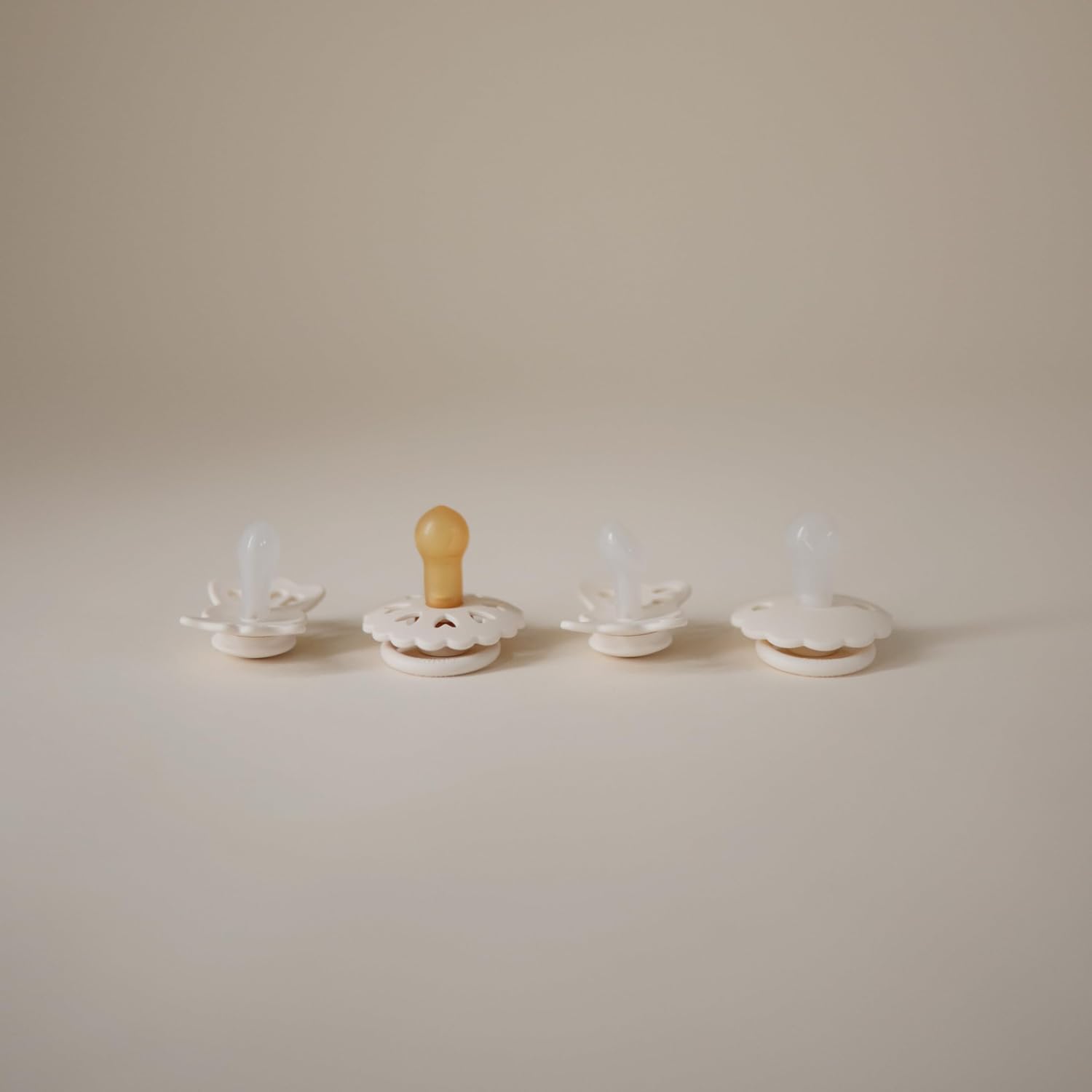FRIGG Baby's First Pacifier​ - Floral Heart 4-Pack | Made in Denmark | BPA-Free (Cream, 0-6 Months)