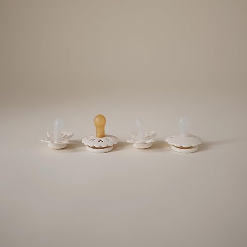 Miniatura 5 de FRIGG Baby's First Chupetes - Paquete de 4 chupetes con diseño de corazón floral, fabricados en Dinamarca, sin BPA (crema, 0-6 meses)