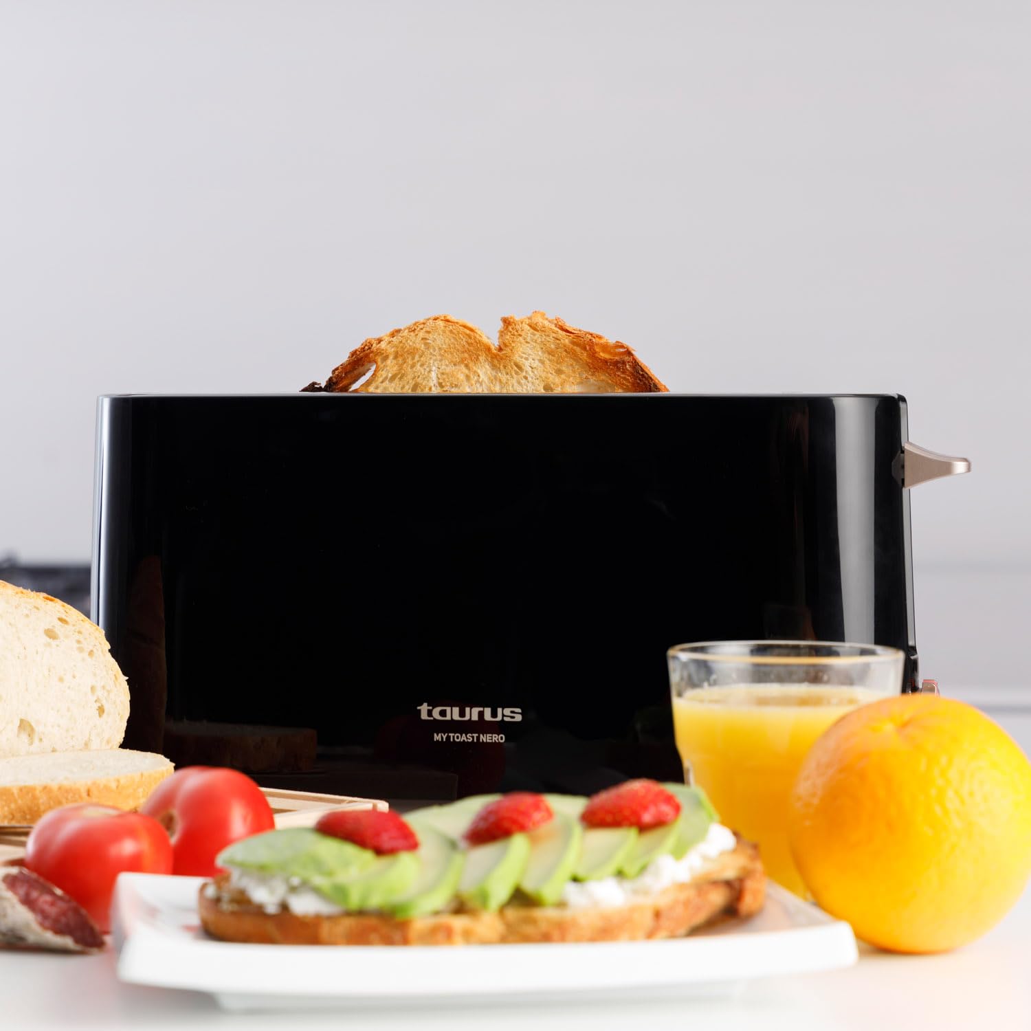 Taurus - Tostadora Mytoast Nero 1000W | 7 Niveles de Tostado | Ranura 260 mm | Sistema Autocentrado | Bandeja Recogemigas | Elevación Extra | Recoge Cable | Pies Antideslizantes