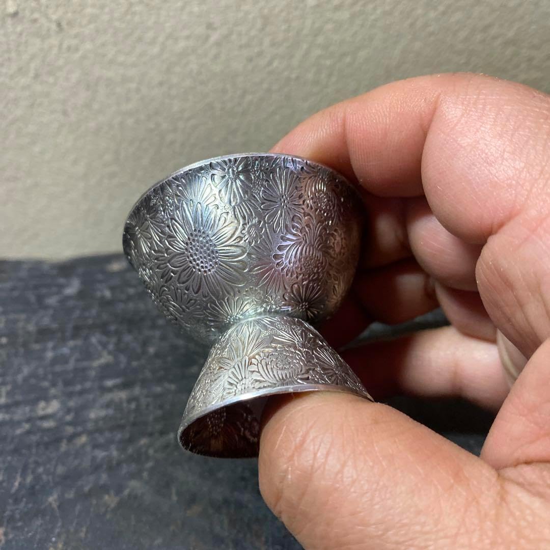 純銀製 花模様 盃 共箱木箱付き 52g 純銀製 花模様 盃