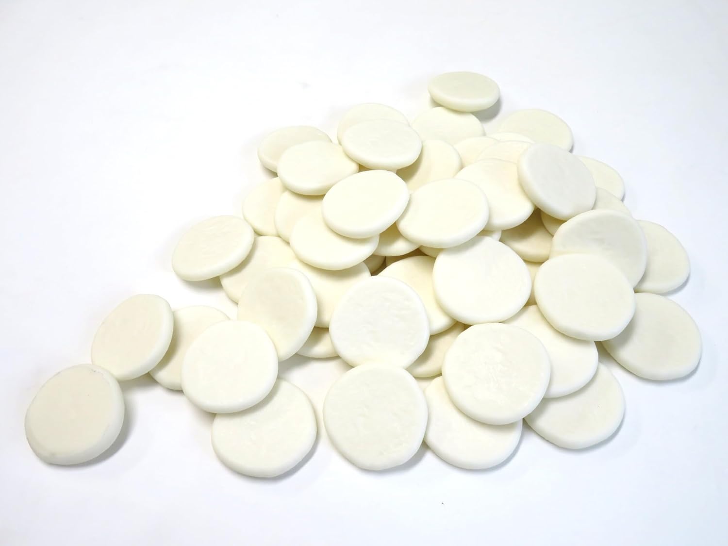 寝そべりにゃんことゆらゆらさくらんぼデニッシュチャーム フェイク