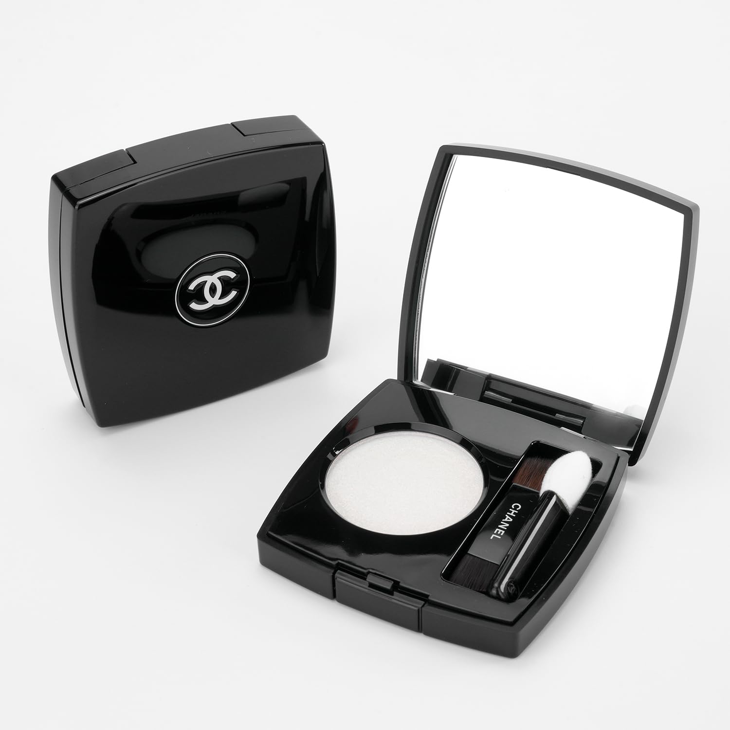 Amazon.co.jp: 【国内正規品】CHANEL シャネル オンブル エサンシエル