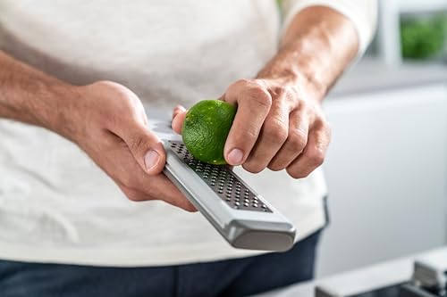 ZWILLING Z-Cut Multifunktions-Feinreibe, Zwei-Wege-Reibetechnologie, Edelstahl, Kunststoff, Grau – Ansicht 3