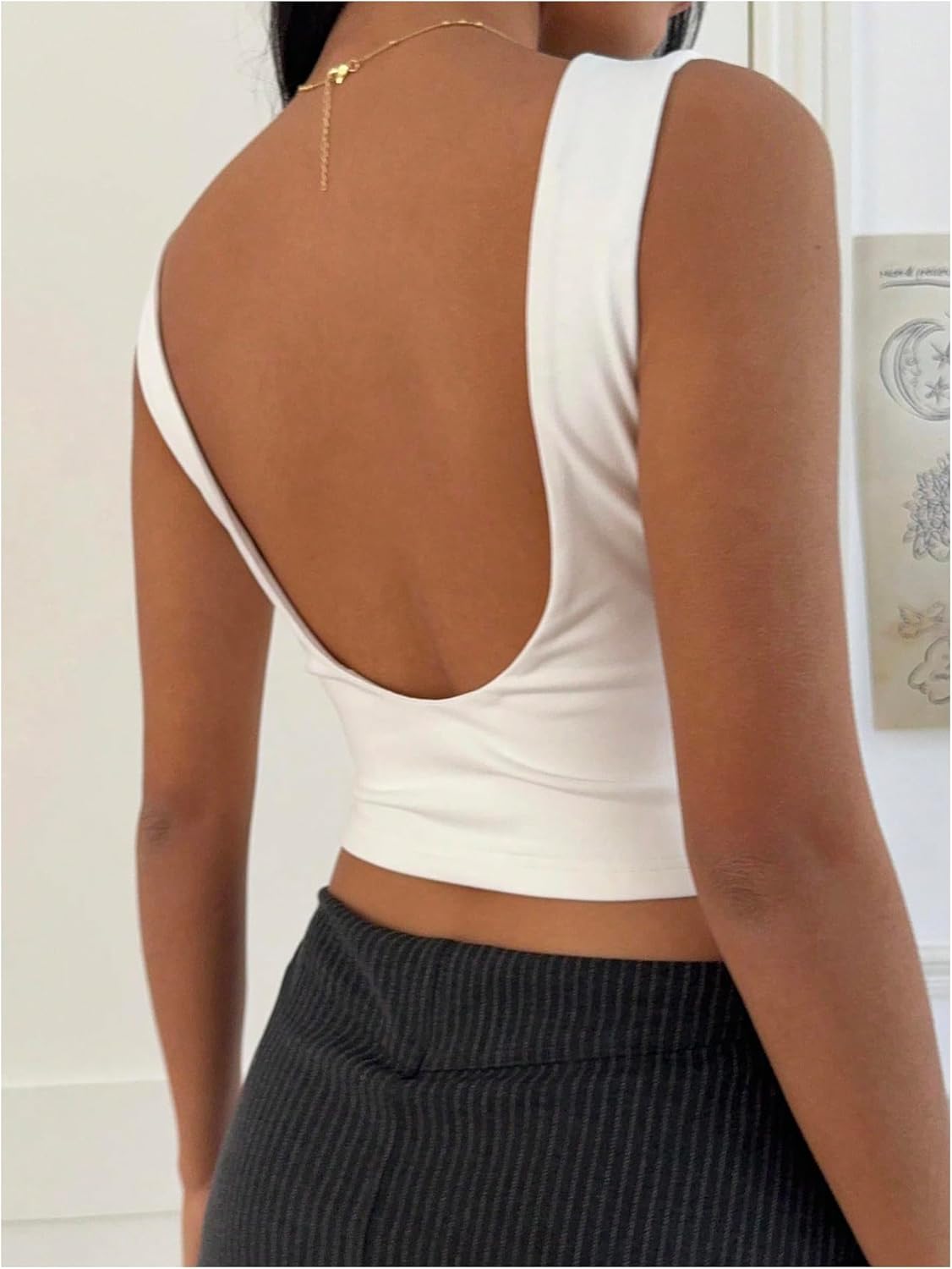 SweatyRocks Women's Open Back Fitted Shelf Bra Crop Tank Top Basic Sleeveless Backless Shirt - Image 4