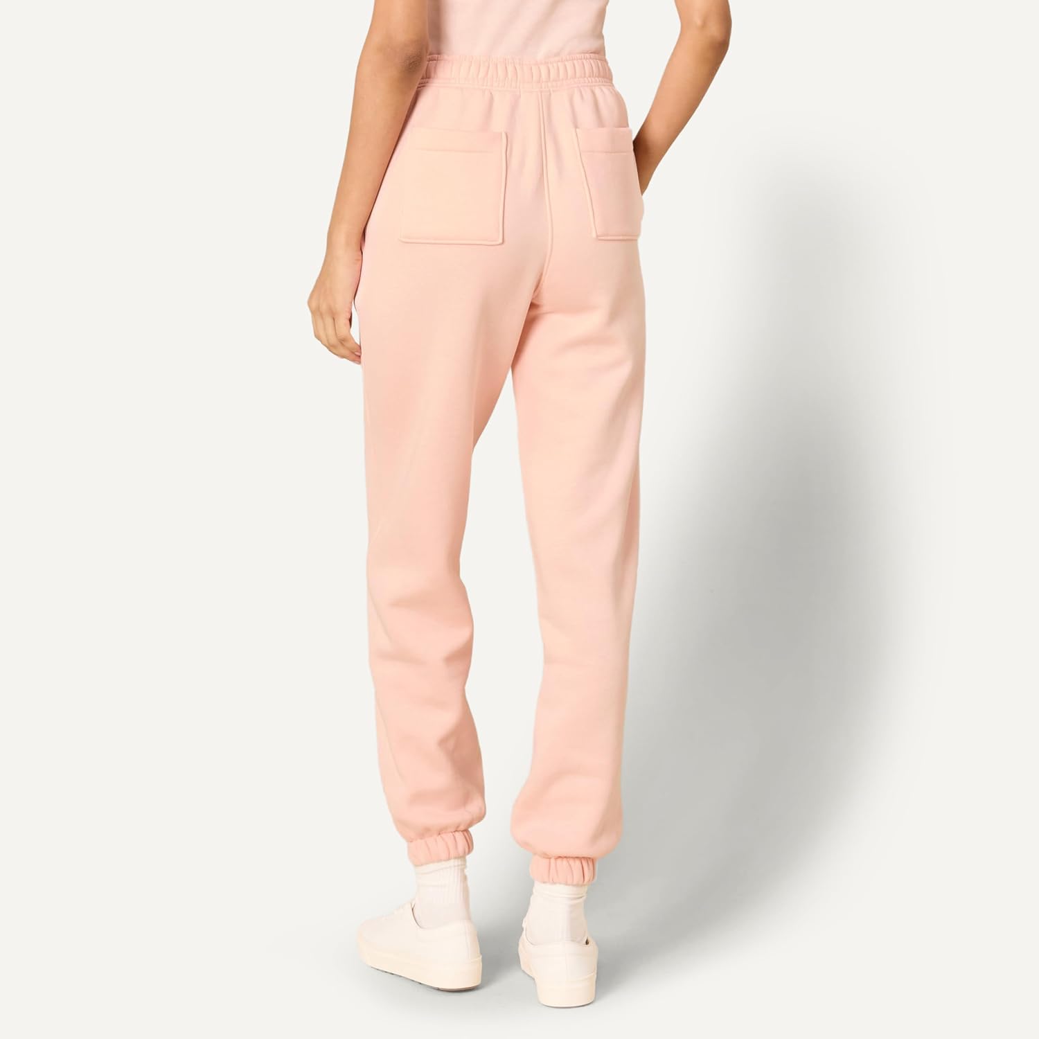 Amazon Essentials x Sofia Grainge Women's High-Rise Relaxed-Fit Jogger with Elastic Waist