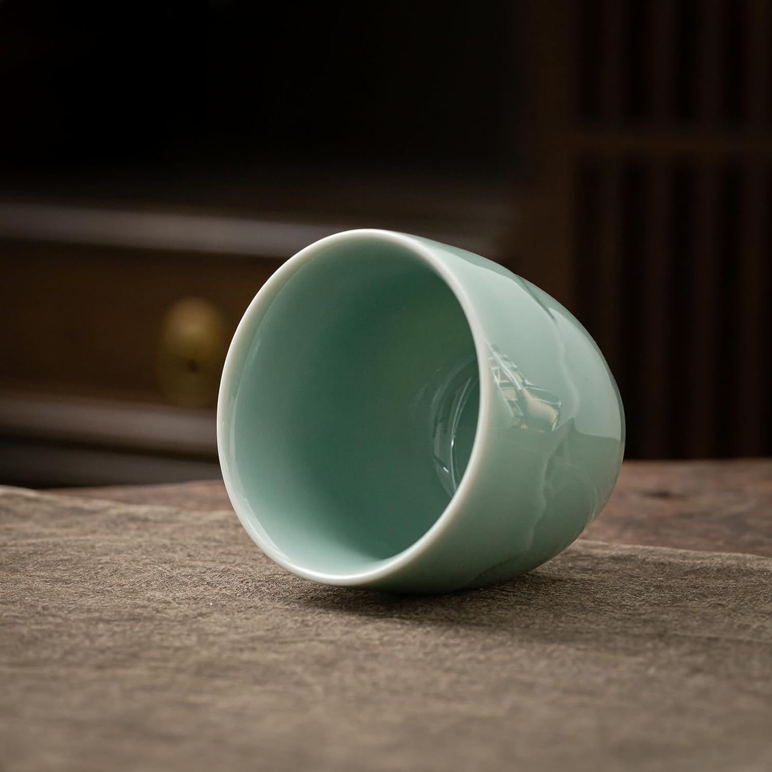 TEANAGOO Ceramic Japanese Tea Cups Set of 4pcs, 5.4oz/160ml Elegant Ceramic Matcha Cups with Flat Base, Celedon Blue Handleless Coffee Mugs, Microwave & Dishwasher Safe, Beautiful Gift Box