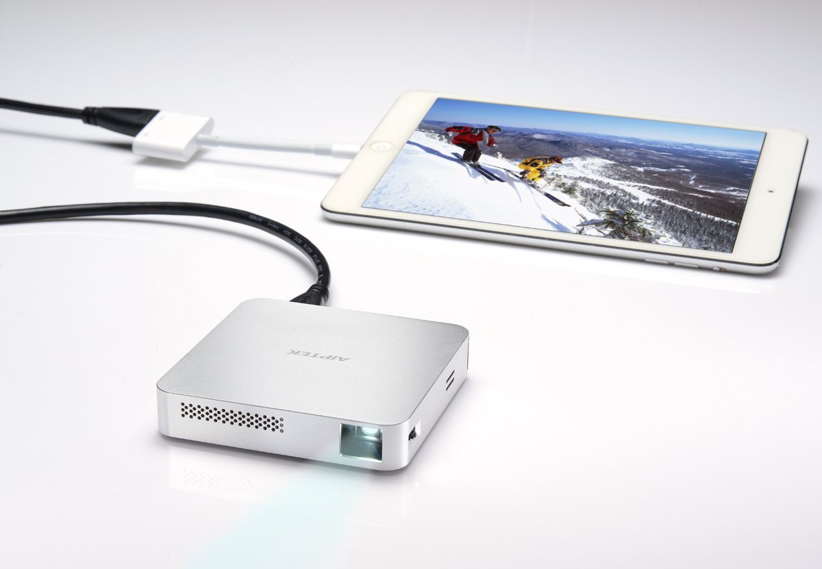 AIPTEK MobileCinema i70 DLP Pico Projector - Silver: Amazon.co.uk