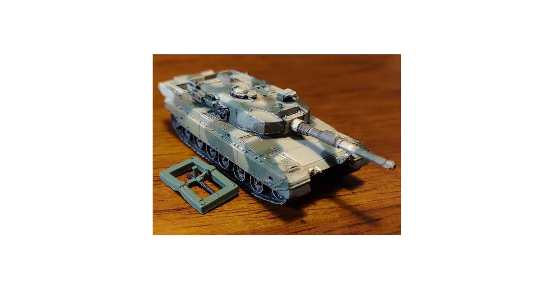 Amazon | ワールドタンクミュージアム 1/144 90式戦車 冬季迷彩