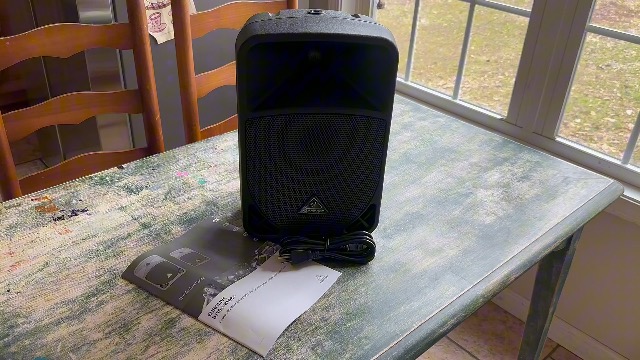 Watch Close Look - Behringer Eurolive B108D 300W Powered Speaker 