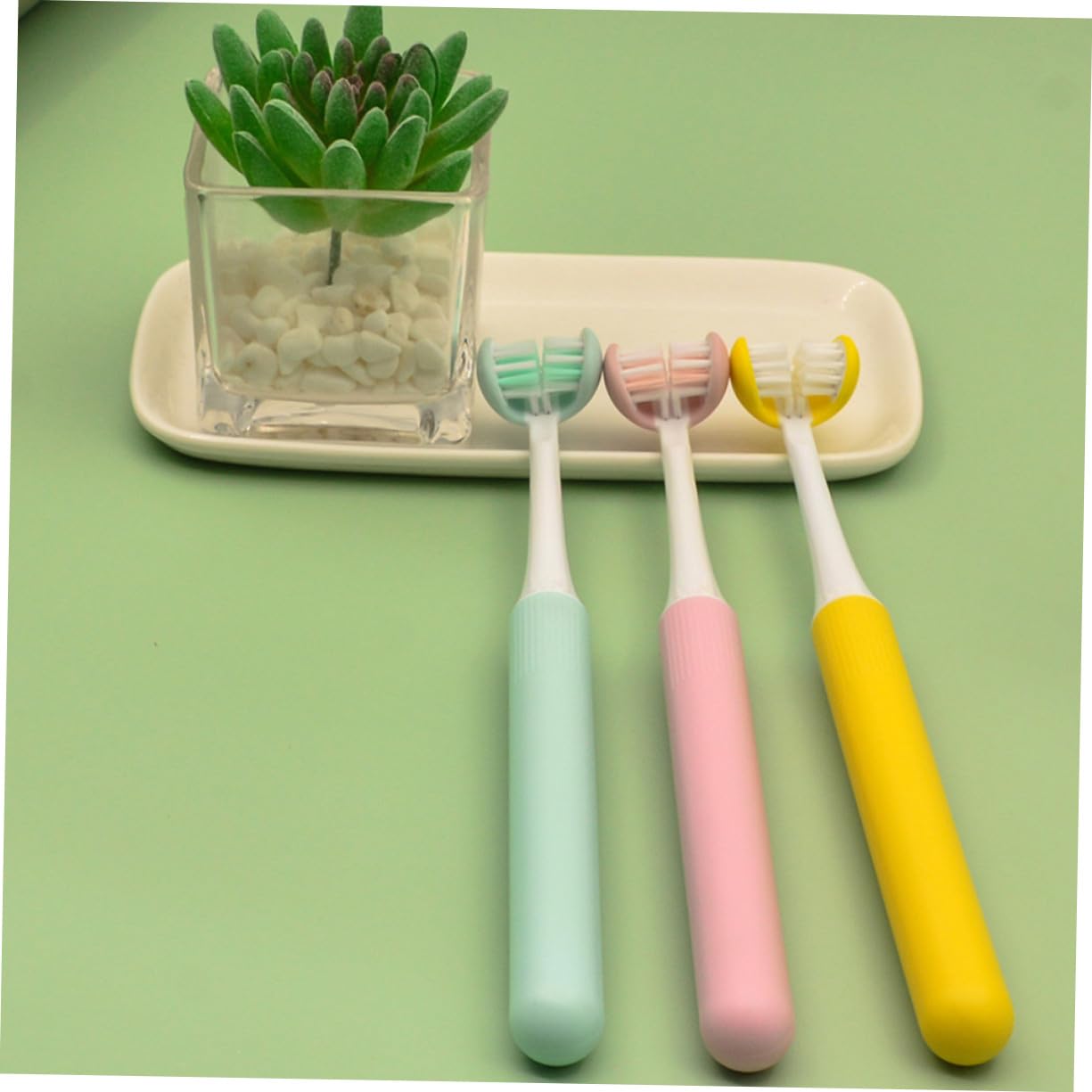 Spazzolino Adulto con Setole Morbide Ergonomico per Pulizia Completa di Denti e Gengive Manico Curvato Antiscivolo per Utilizzo Manuale Quotidiano