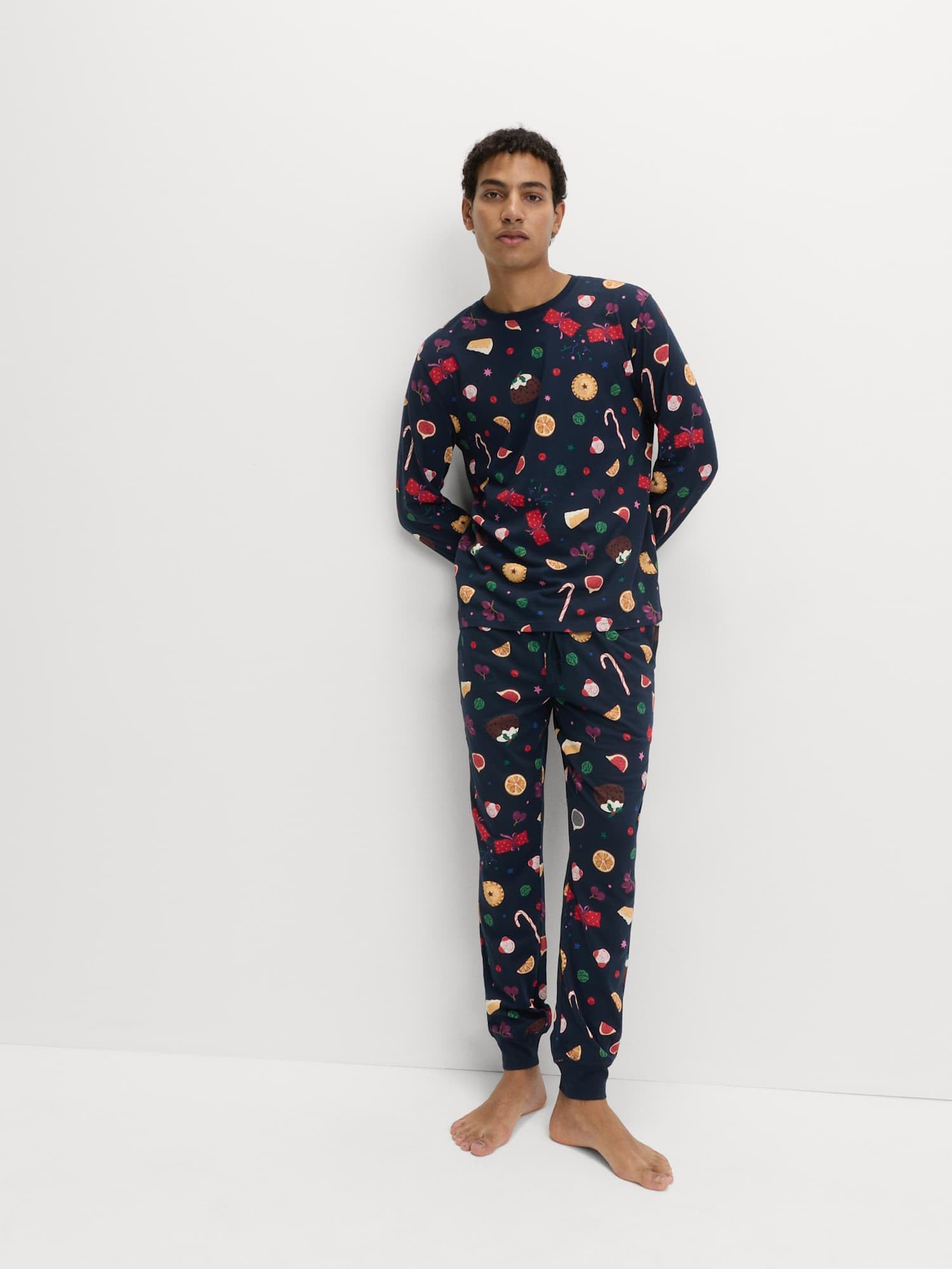 Marks & Spencer Conjunto de Pijama Navideño Familiar con Motivo de Cena Festiva de Algodón Puro para Hombre, Ajuste Normal, Cintura con Cordón, con Bolsillos