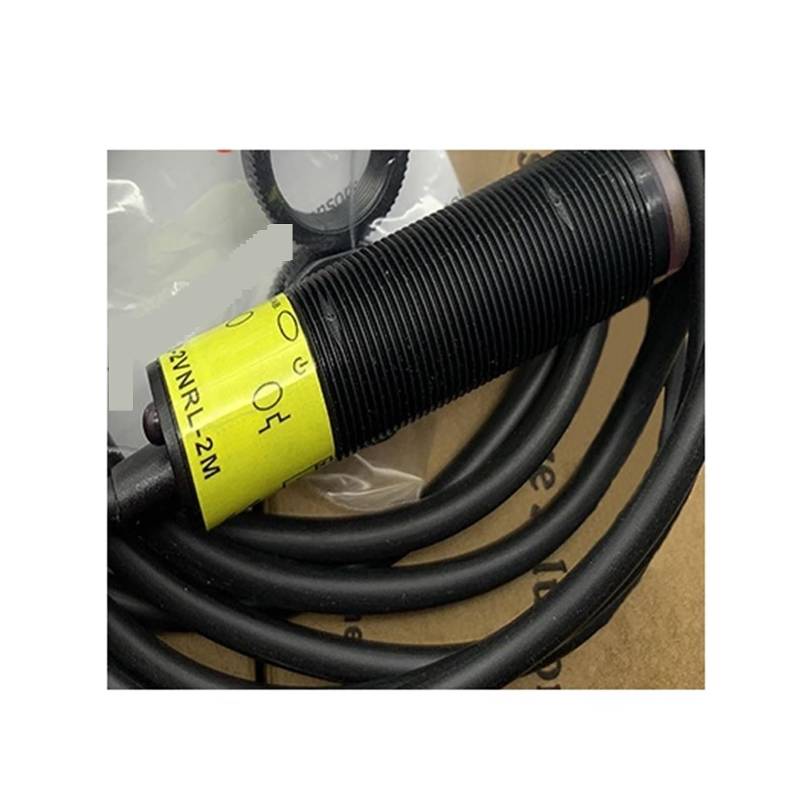 Capteur photoélectrique S18-2VNFF150-Q8 à suppression d'arrière-plan fixe