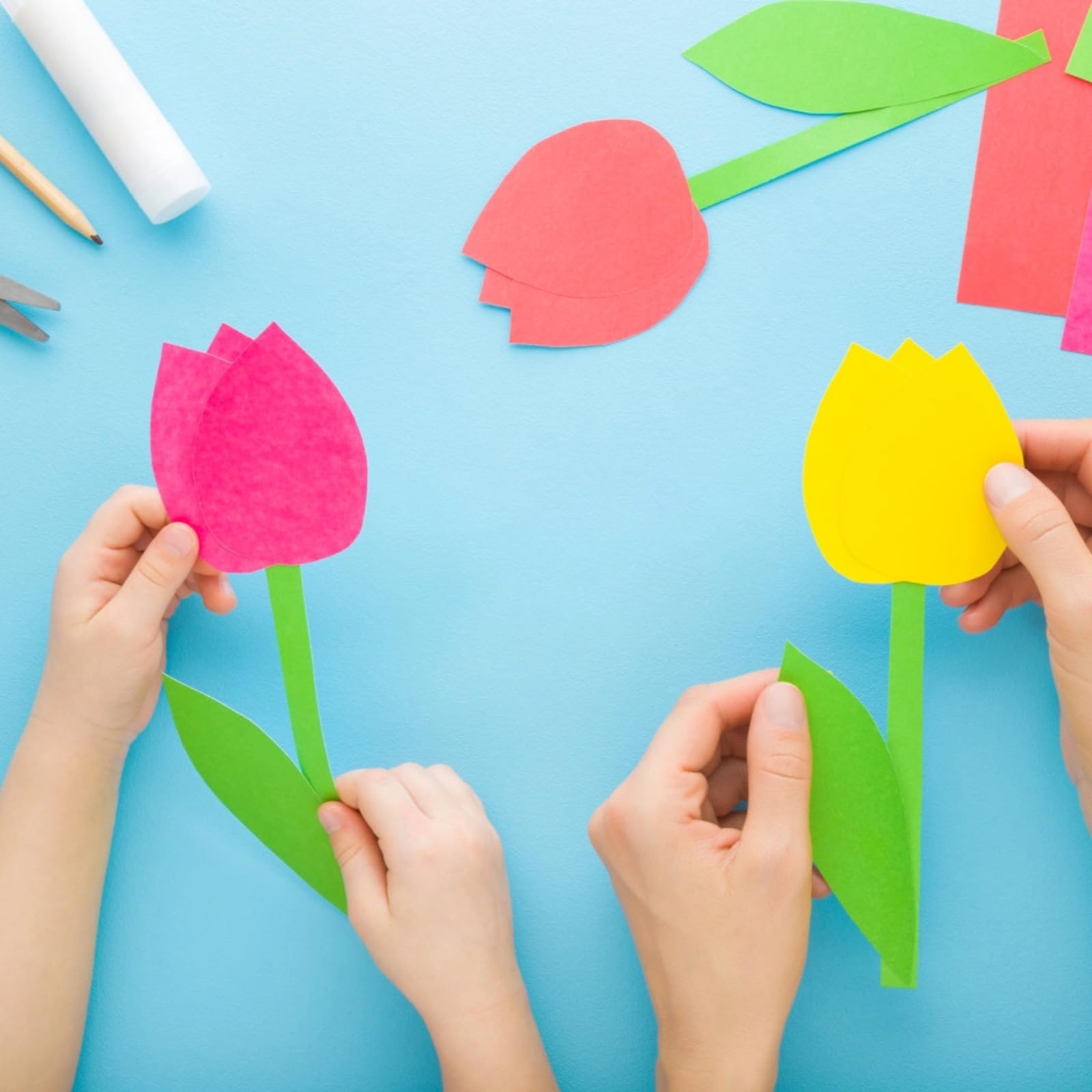 50 Blatt A4 Kartonpapier für Bastelarbeiten, 10 kräftige Farben, 250 g/m², für DIY-Projekte, Dekorationen, Schulbasteln, Karten, Kinder, Erwachsene und kreative Ideen