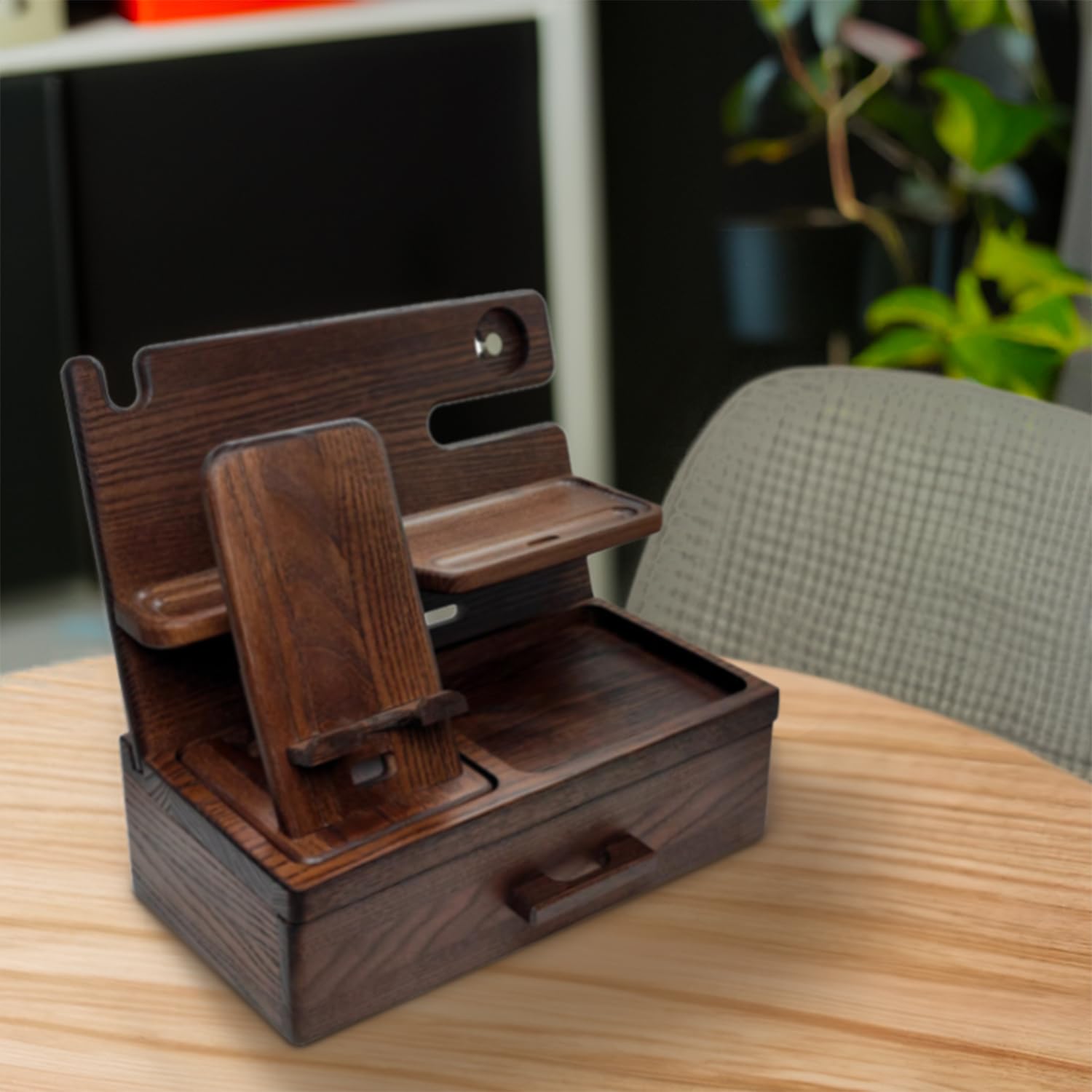 Wood Wedge Handgefertigte Holz Dockingstation – Nachttisch & Schreibtisch Organizer mit Handyhalter & Schublade – Geschenk für Männer & Frauen