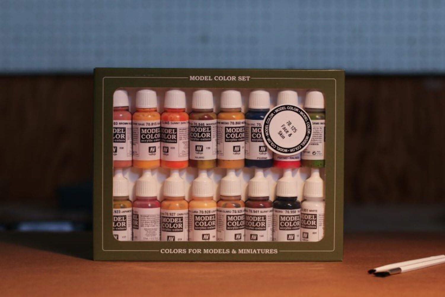 Vallejo Model Color Face Skin Colours Acrylic Paint Set - Assorted Colours (Pack of 16), 17 ml