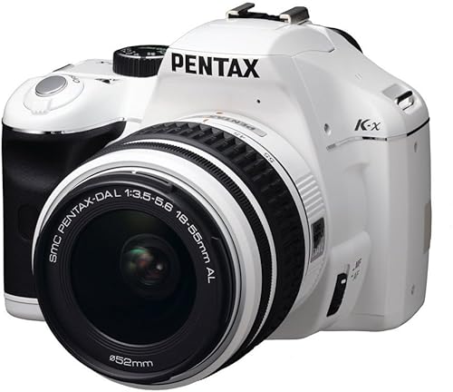 Pentax K-x 12.4 MP Digital SLR con LCD de 2.7 pulgadas y lente AL de 0.709-2.165 in f3.5-5.6 (blanco)