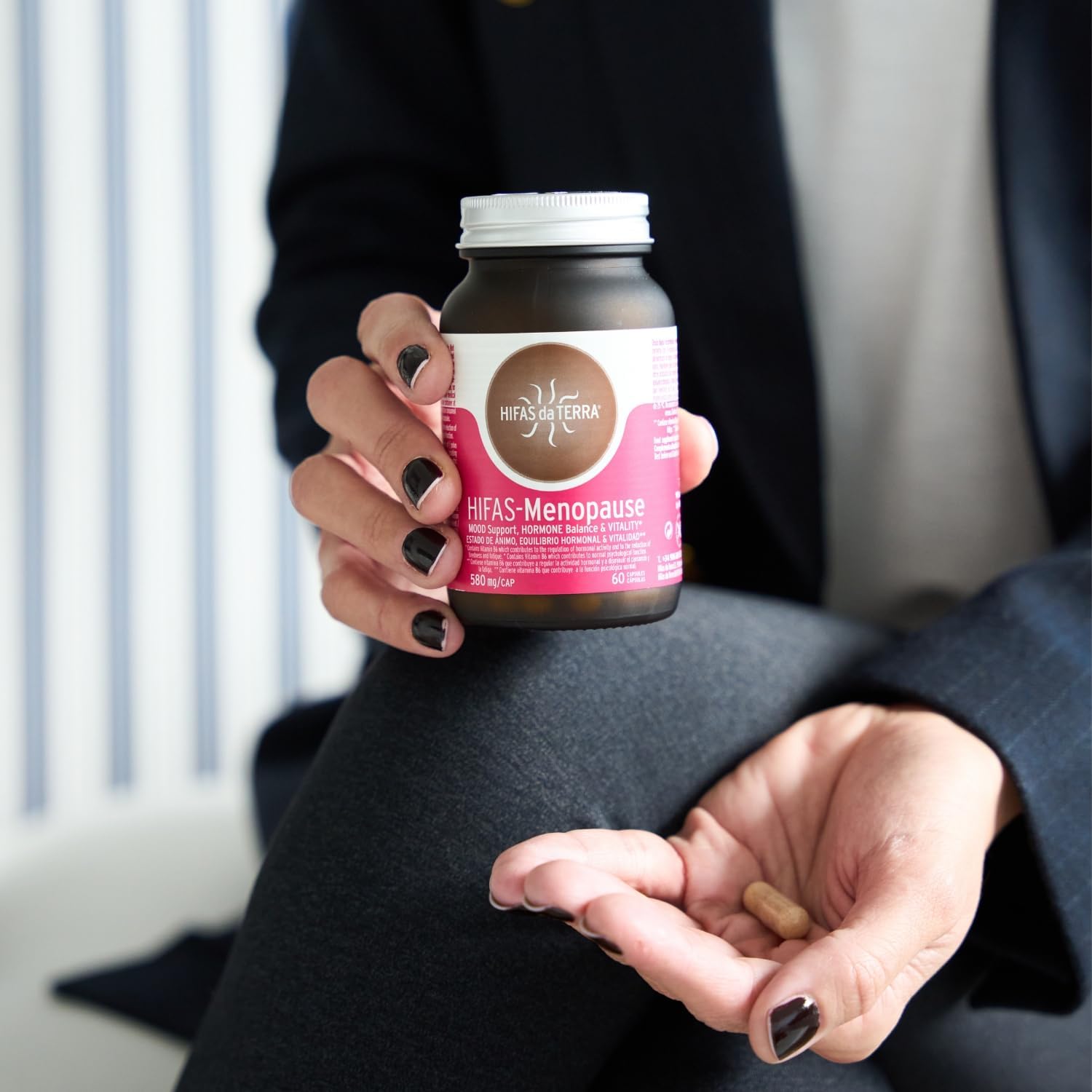 HIFAS DA TERRA - HIFAS-Menopause Suplemento para Menopausia con Extractos Puros de Reishi, Melena de León, Cordyceps y Ashwagandha (Bote Vidrio: 60 cápsulas)