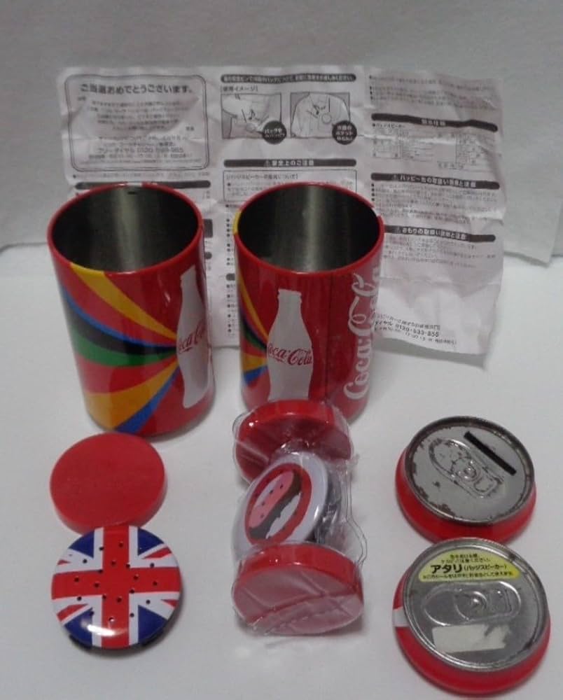 Amazon.co.jp: レトロ GOODS ハッピー缶 2本セット コカ コーラ バッジ Amazon.co.jp: レトロ GOODS ハッピー缶 2本セット コカ コーラ バッジ