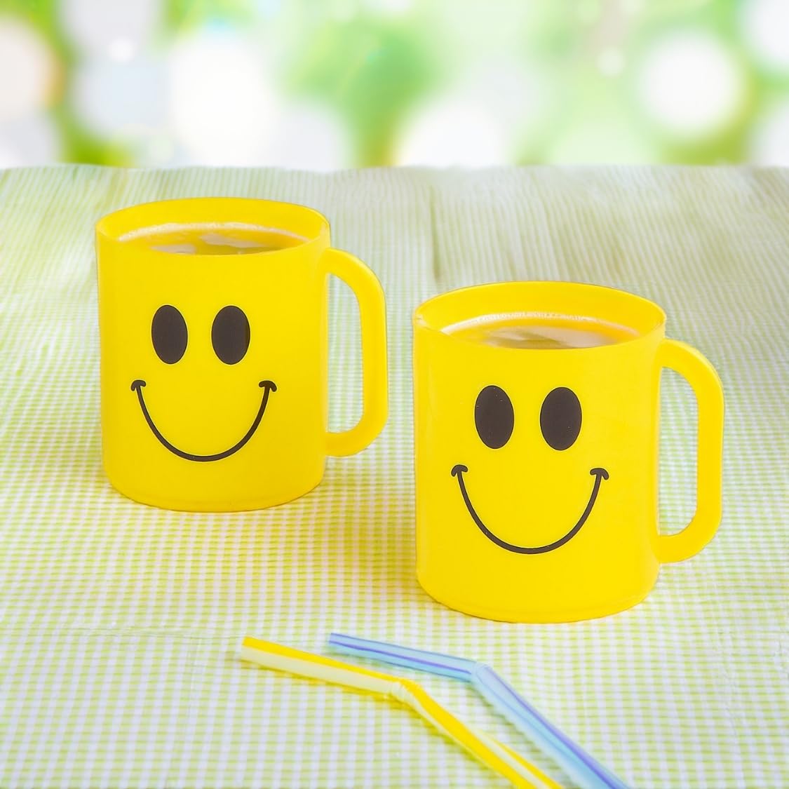 Amazon.com: Fun Express Retro Smile Face Cups with Handle - Retro