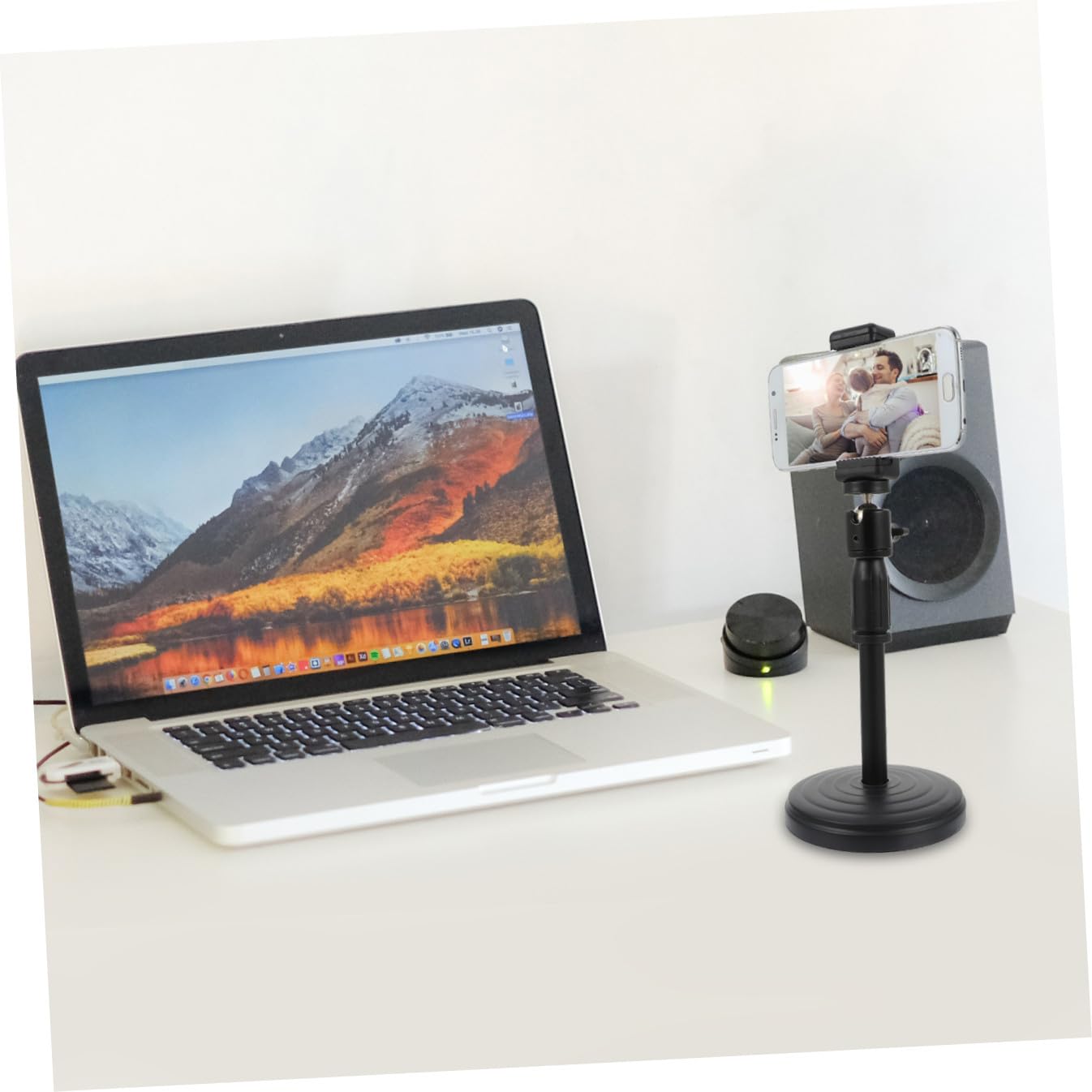 Mikikit Soporte Ajustable para Teléfono Celular Negro de Hierro y Plástico