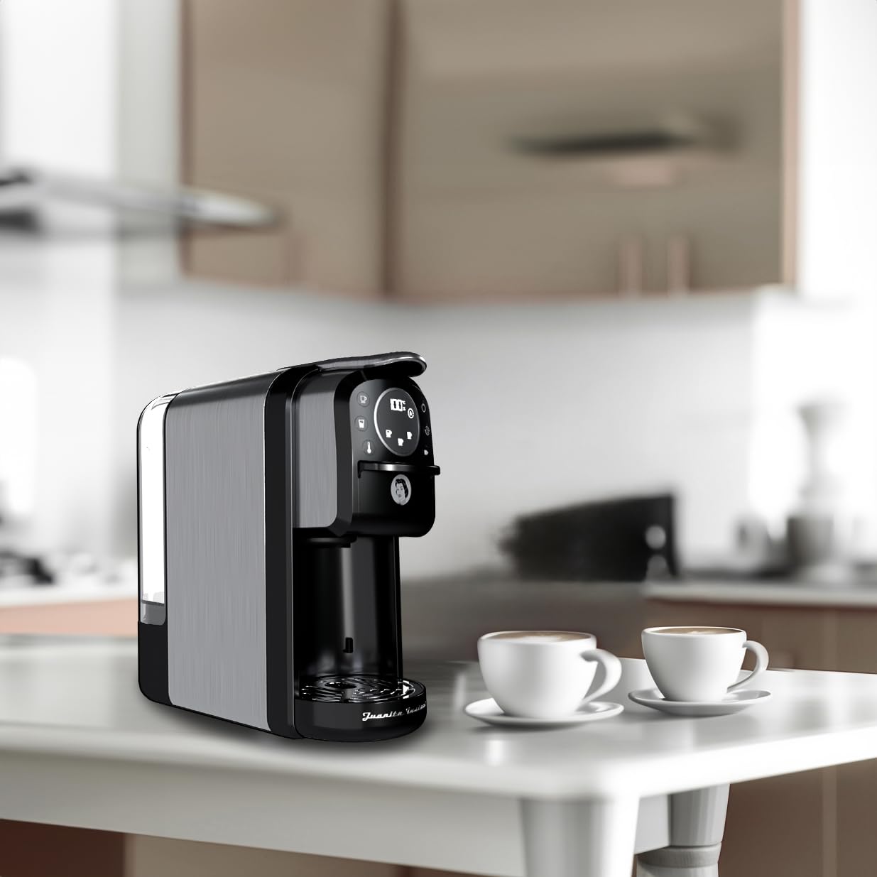 Juanita Cafetera Multicápsula Instant – 1400W, Presión 20 Bares, Compatible con Cápsulas y Café Molido, Pantalla Digital, Depósito 1.3L, Compacta y Fácil de Limpiar