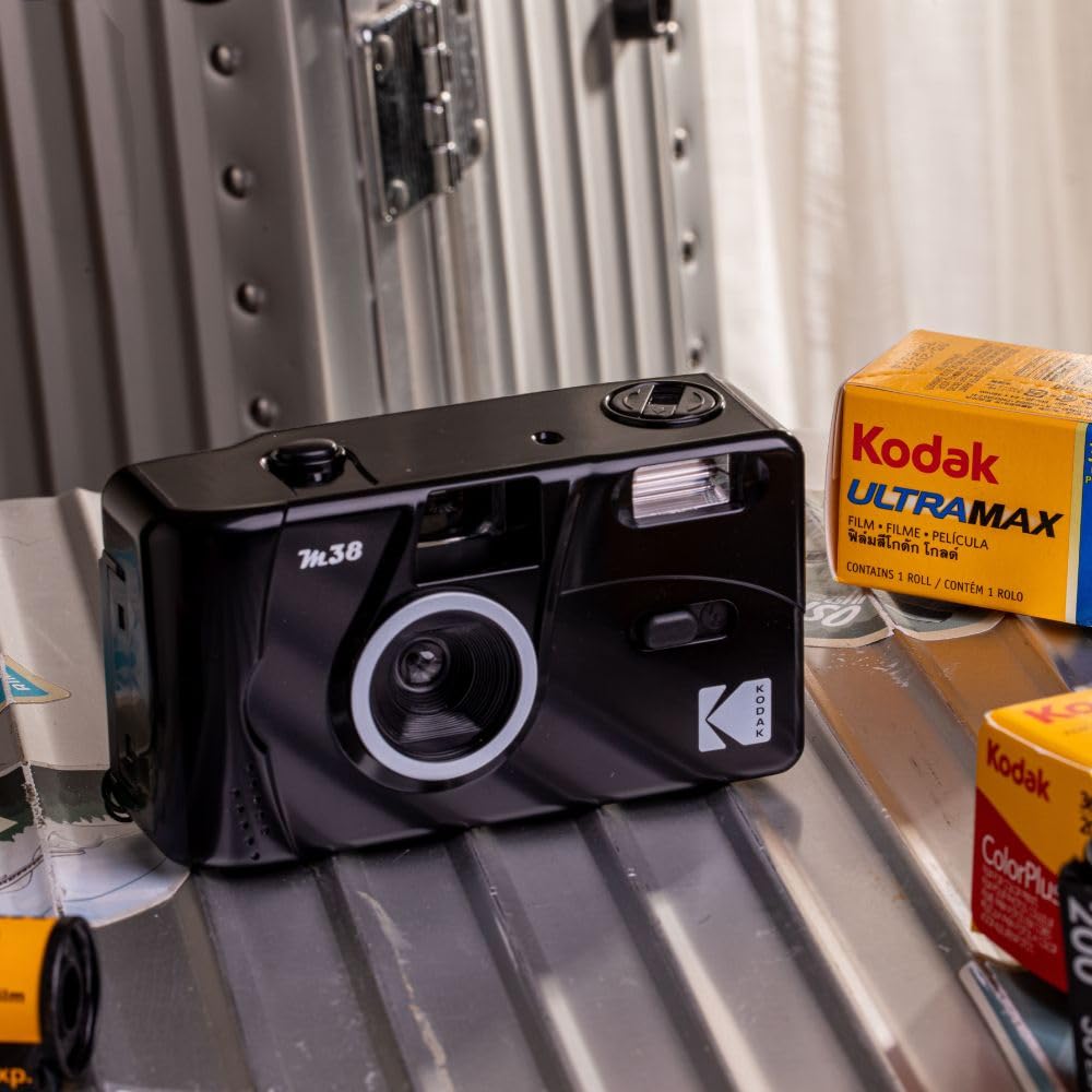 Amazon.co.jp: Kodak M38 35mm Film Camera - Focus-free, Powerful