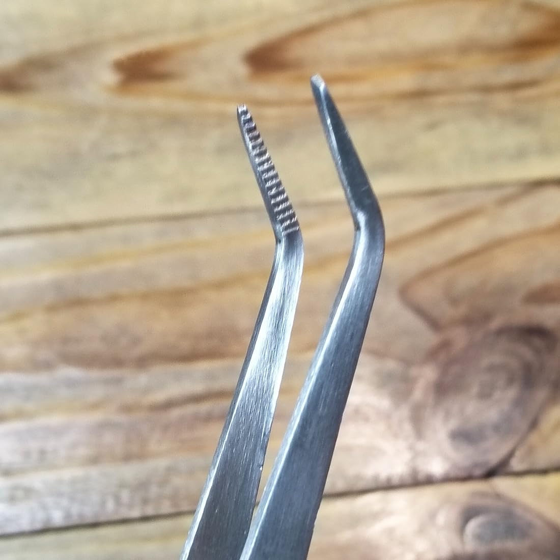 Soldering Tweezer, Cross Locking Jewelry Welding Tweezers with Base 360° Rotation for Jewelry Making (Curved)
