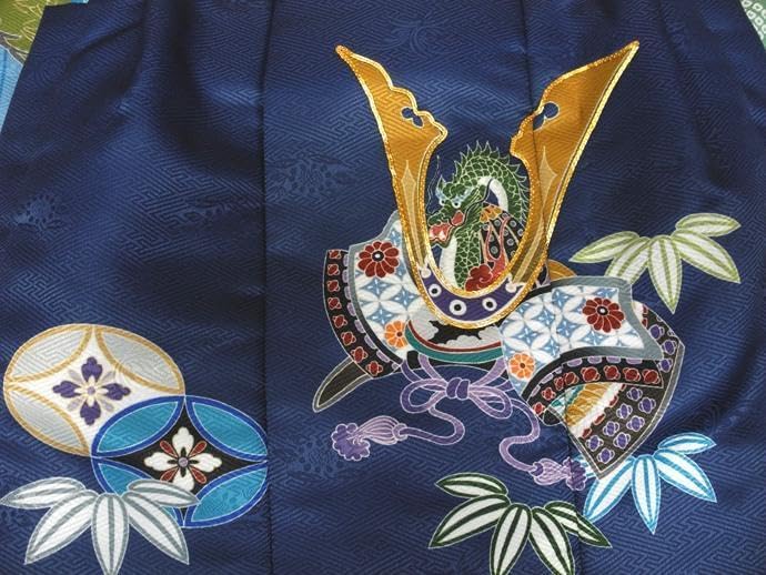 七五三　高級3歳男の子着物（被布コート）セット【秀】◆金駒刺繍入り 兜◆016 七五三 高級3歳男の子着物（被布コート）セット【秀】◇金駒刺繍