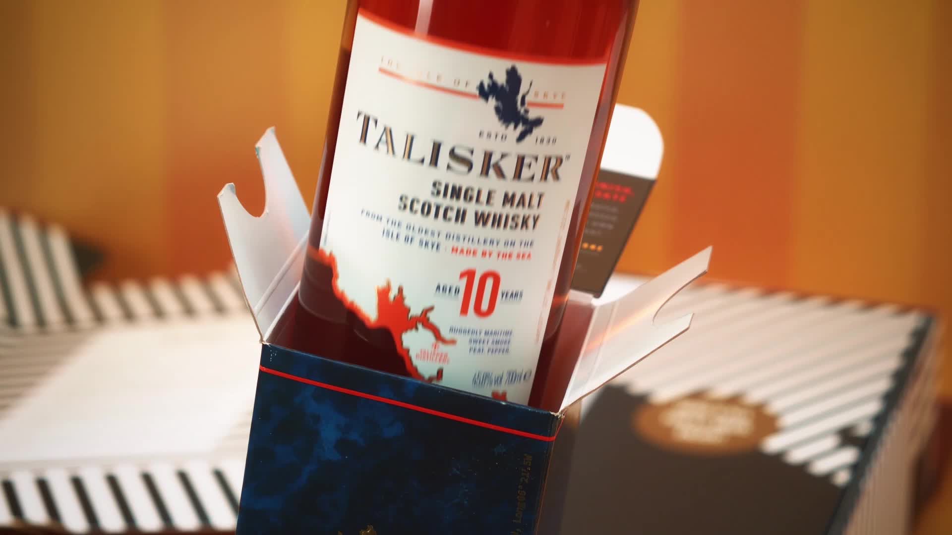 Talisker 10 Jahre | Single Malt Scotch Whisky | im hochwertigen Geschenkset | Preisgekrönter, aromatischer Bestseller… – Bild 5