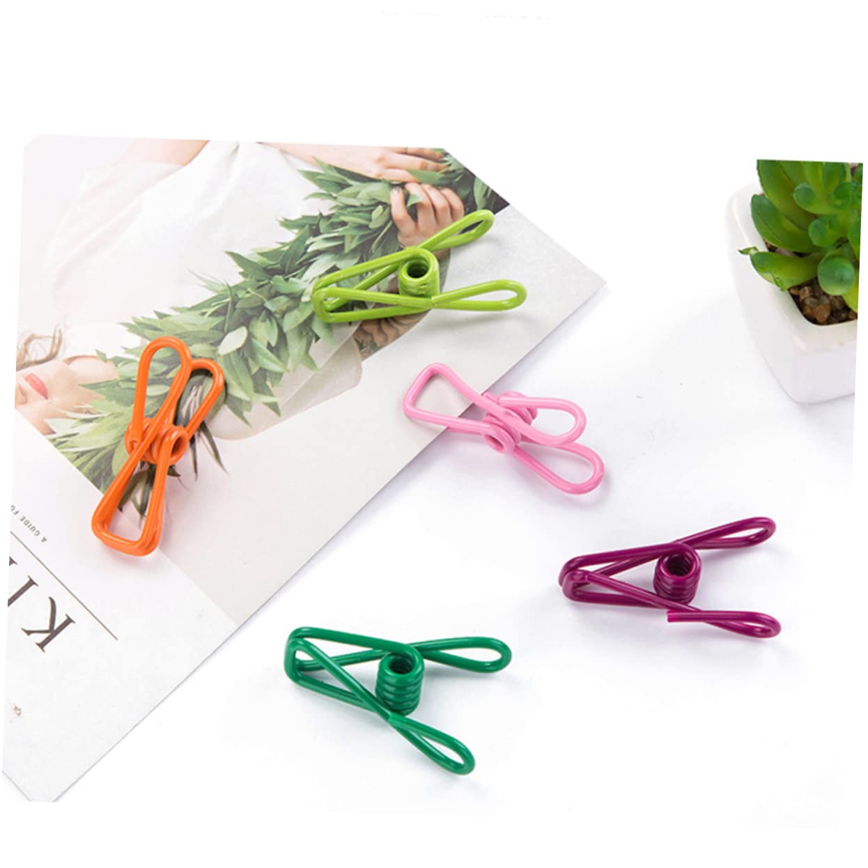LABRIMP Pinzas para Secar Ropa Coloridas 70 Pcs Antideslizantes Resistente al Viento Plástico y Metal para Ropa Interior Calcetines Toallas Uso