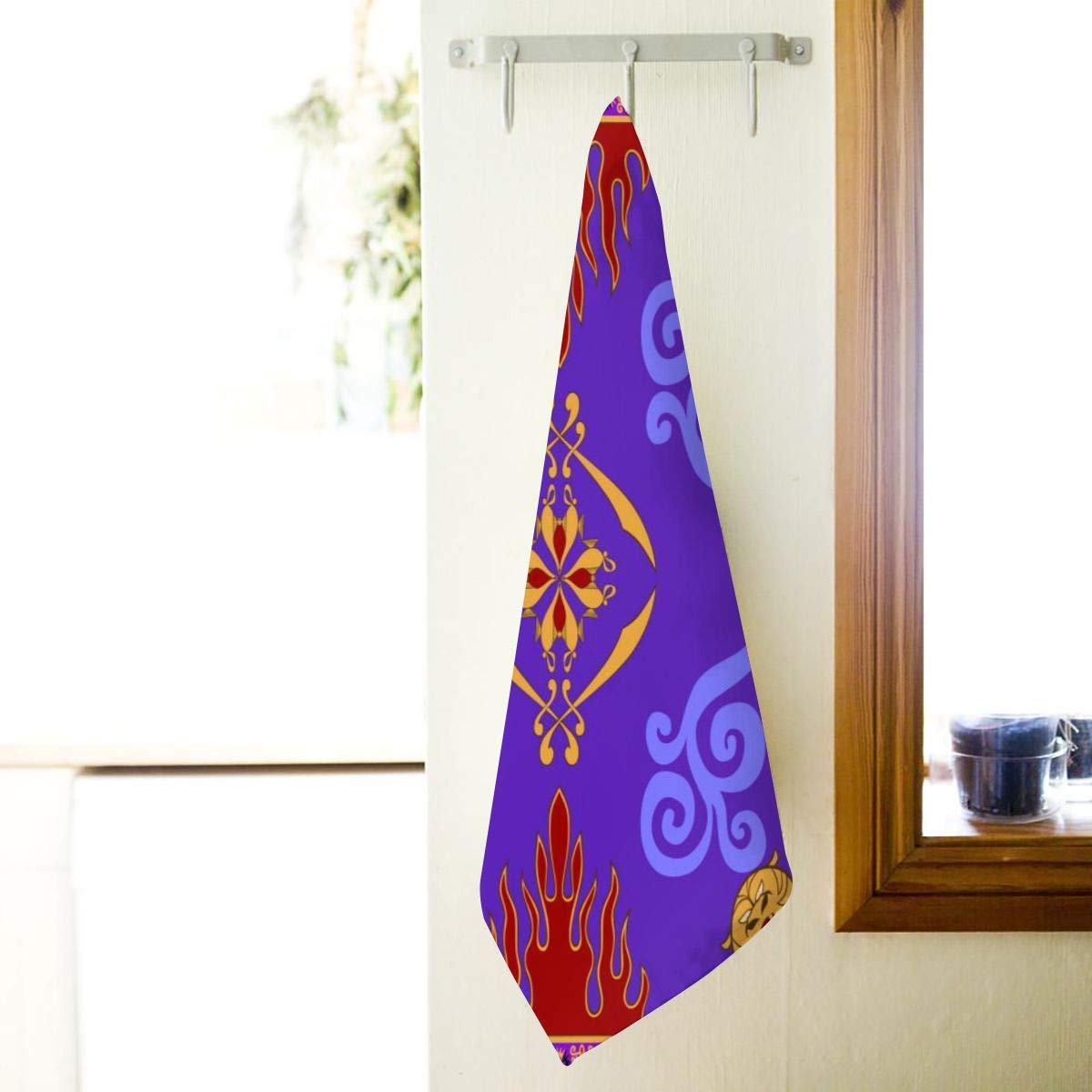 Amazon｜〜魔法のじゅうたんプレミアムポリエステルバスタオル