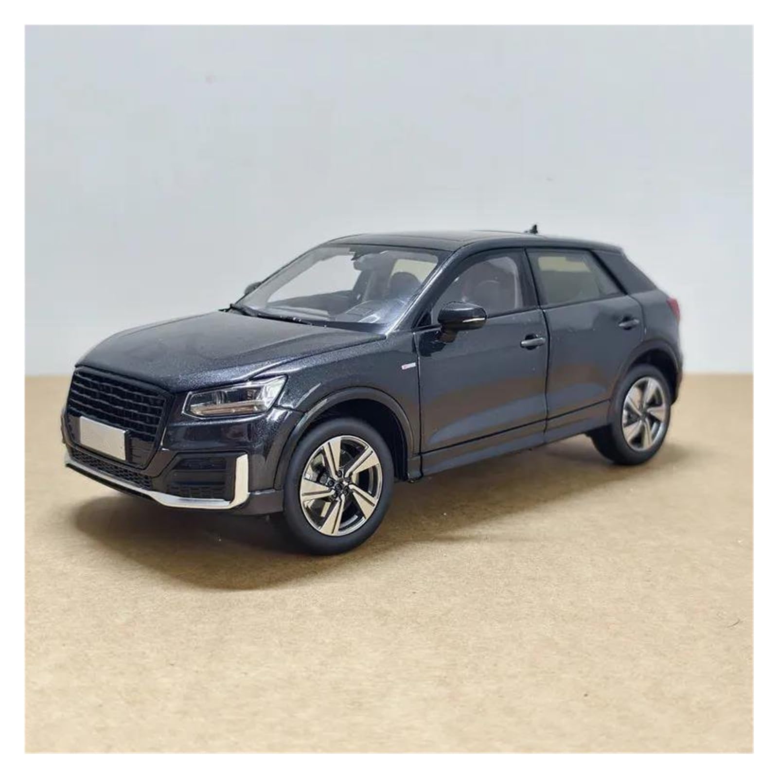 MOCALUX Scale Die-Cast Model Car 1:18 For Q2L 2025 Car Model Alloy Diecasts Vehicles(Blue)