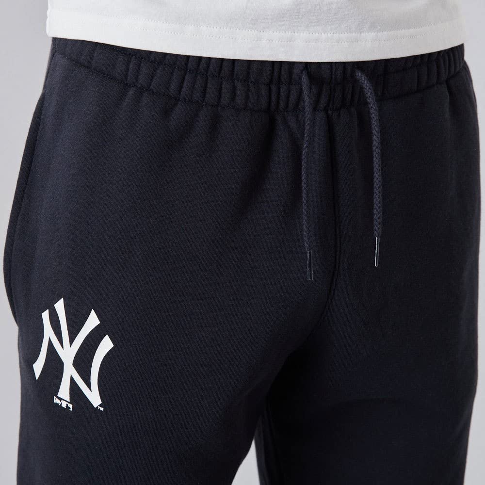 New Era MLB Team Logo Jogger Neyyan Nvywhi - Pantalón Hombre