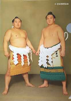 朝青龍、白鵬　切り抜き新聞 朝青龍、白鵬 切り抜き新聞 朝青龍を破り3場所連続優勝：横綱 白