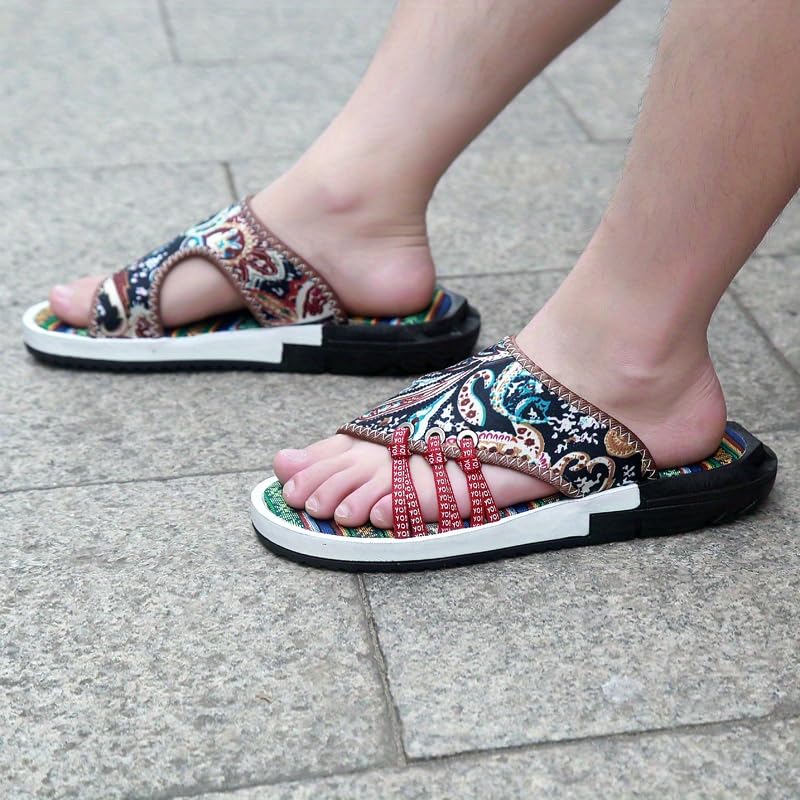 Men's retro-style summer sandals, featuring stripe and polka dot designs, lace-up canvas flat rubber soles, suitable for casual outdoor wear.4