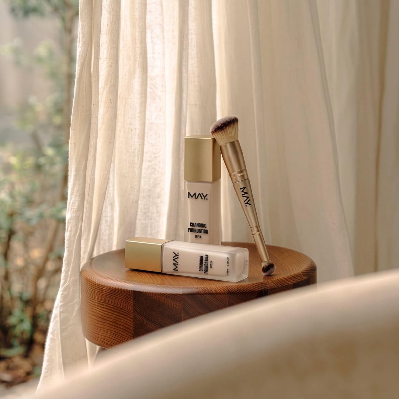 May Cosmetics 2 x Changing Foundation 35 ml