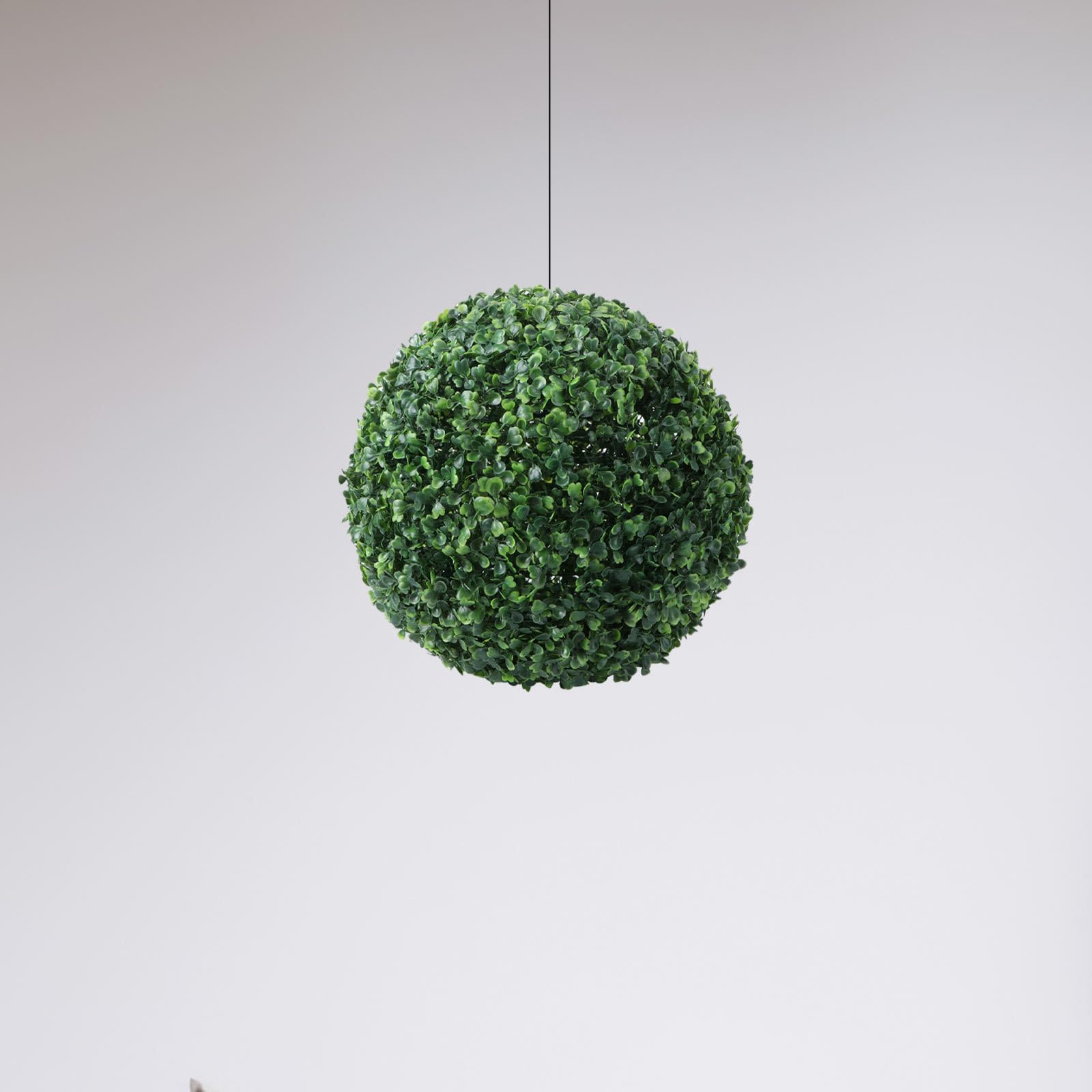 PRETYZOOM Boules Topiaires de de Boxwood Boule Topiaire Artificielle Pendentif de de Baseball pour Fête de Mariage Jardin d'intérieur Décoration extérieure 36 cm