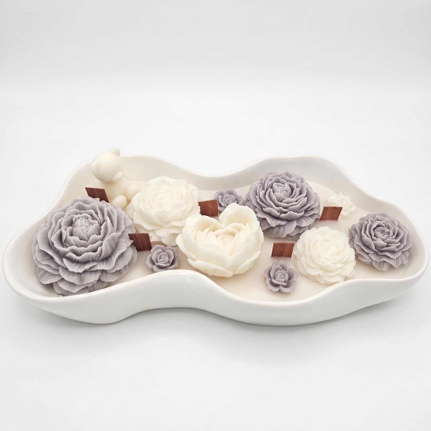 Duftkerze Blühende Wolke – handgegossene Designerkerze, Duft Paris, 5 Knister-Holzdochte, ca. 35–40 Std. Brenndauer, vegan, Zartrosa/Weiß/Grau